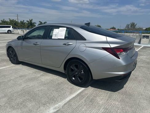 Used 2023 Hyundai Elantra SEL image 14