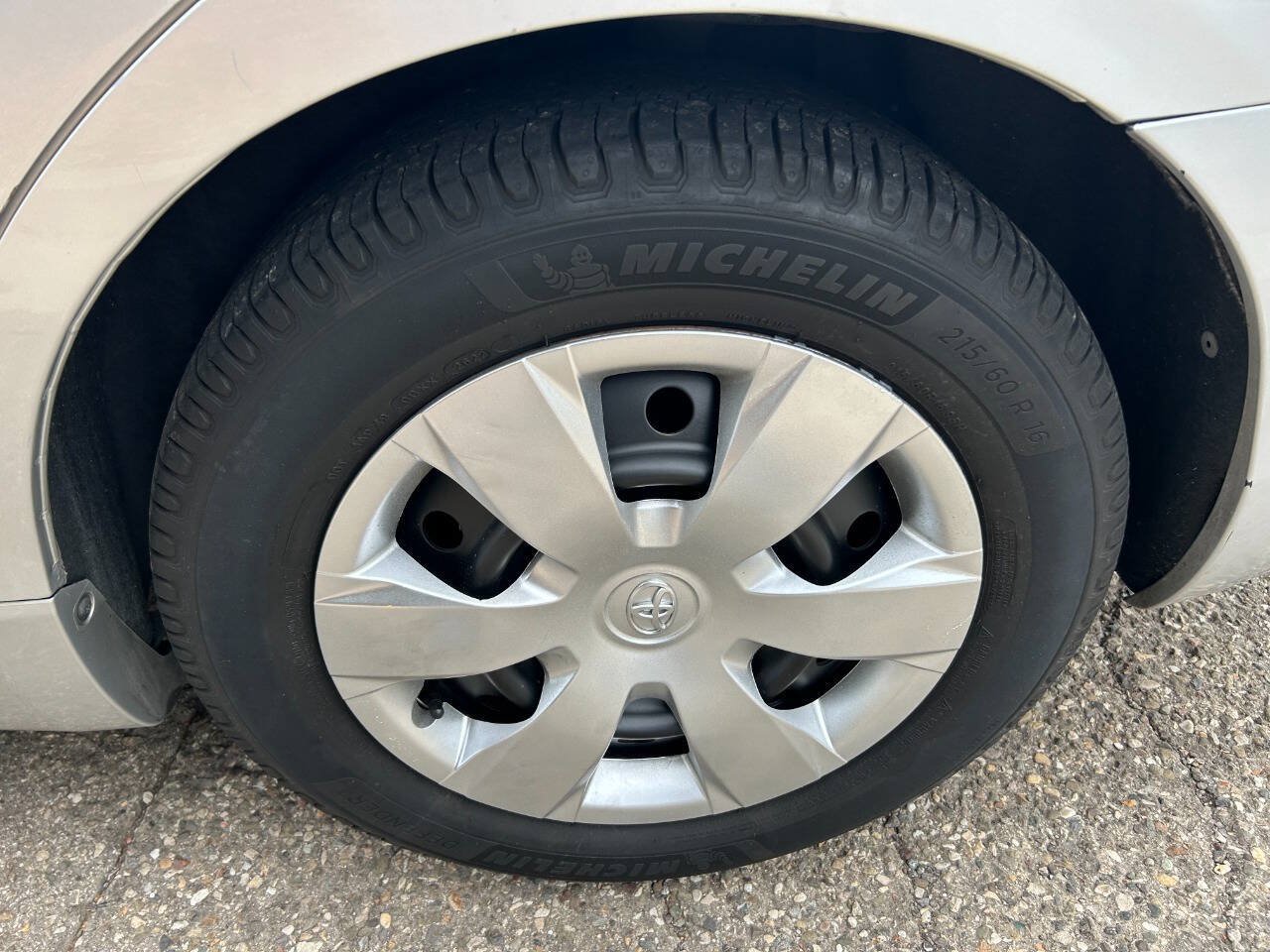 Used 2008 Toyota Camry LE FWD image 35