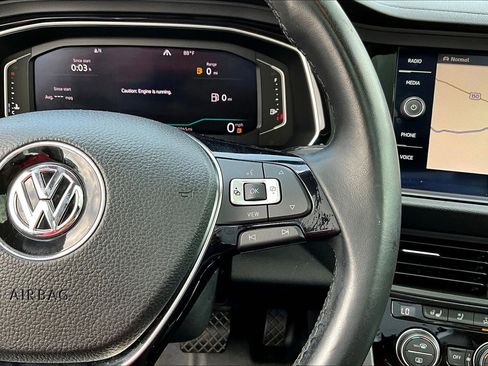 Used 2019 Volkswagen Jetta SEL Premium FWD image 11