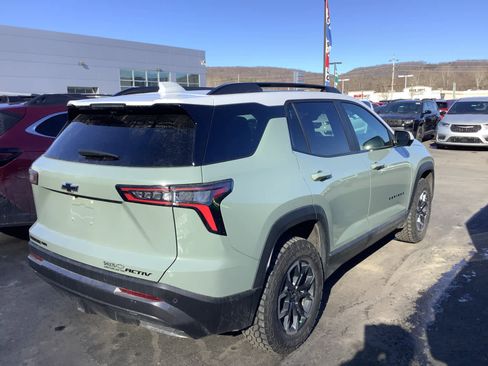 Used 2025 Chevrolet Equinox ACTIV w/ Safety and Technology Package image 2