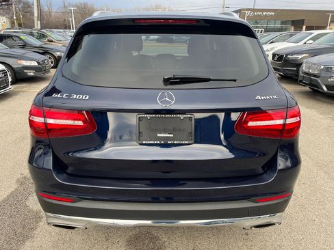 Used 2019 Mercedes-Benz GLC 300 4MATIC w/ Premium Package image 4