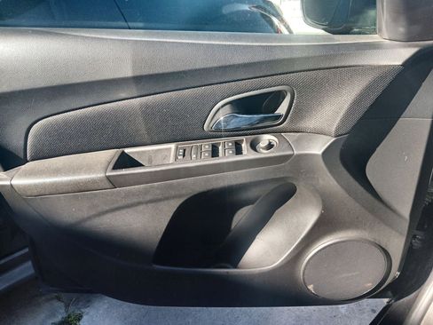 Used 2016 Chevrolet Cruze LT image 15