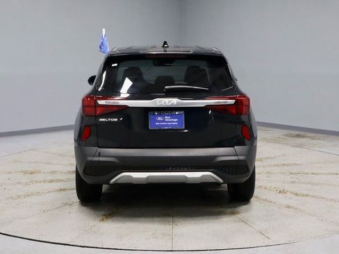 Used 2023 Kia Seltos LX image 10