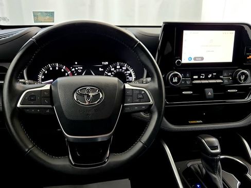 Used 2023 Toyota Highlander XSE AWD/4WD image 29