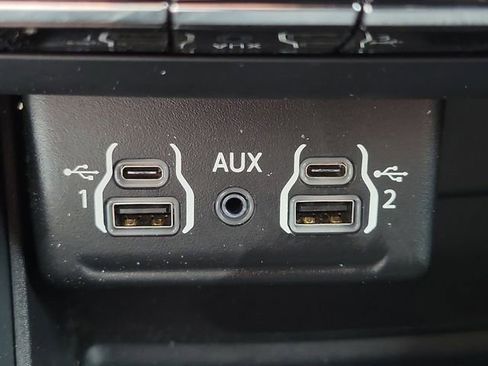 Used 2023 Dodge Durango GT image 28