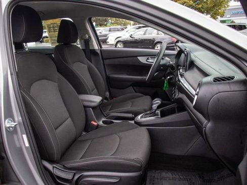 Used 2023 Kia Forte LXS FWD image 22