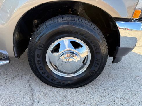 Used 2002 Ford F350 2WD Crew Cab DRW Super Duty image 15