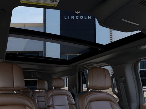 New 2026 Lincoln Navigator Reserve AWD/4WD image 22