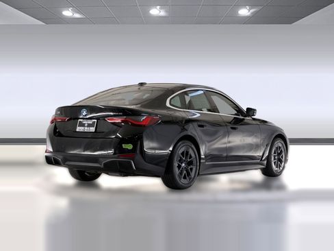 Used 2023 BMW i4 eDrive35 image 8