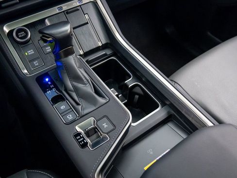 Used 2025 Lexus GX 550 w/ Cold Area Package image 29