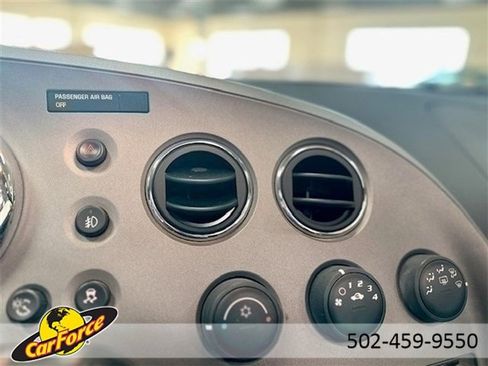 Used 2007 Pontiac Solstice GXP w/ Premium Package image 18