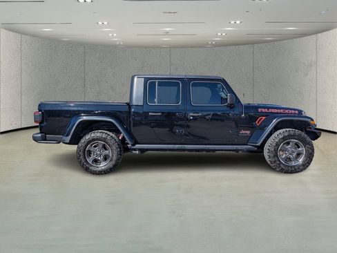 Used 2020 Jeep Gladiator Rubicon image 2