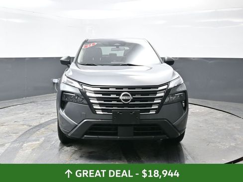 Used 2024 Nissan Rogue S image 8