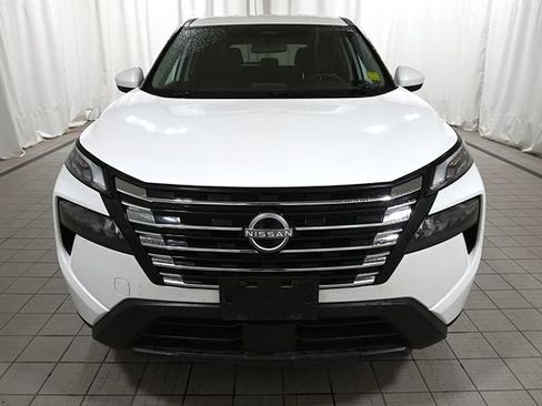 Used 2025 Nissan Rogue SV AWD/4WD image 17