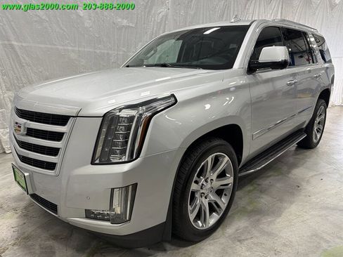Used 2016 Cadillac Escalade Luxury AWD/4WD image 1