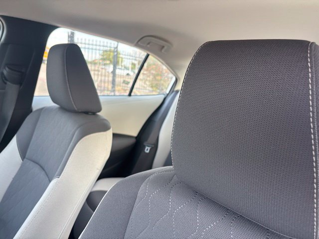 Used 2025 Toyota Corolla LE FWD image 9