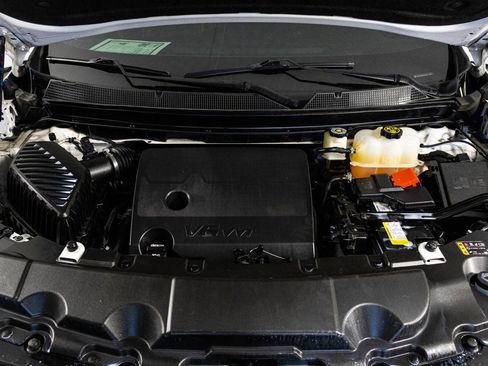 Used 2022 Chevrolet Traverse RS image 46