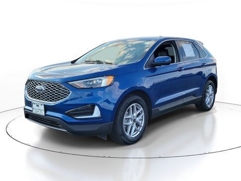 Used 2024 Ford Edge SEL image 2
