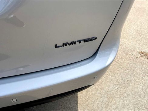 New 2026 Chrysler Pacifica Limited w/ S Appearance Package image 15