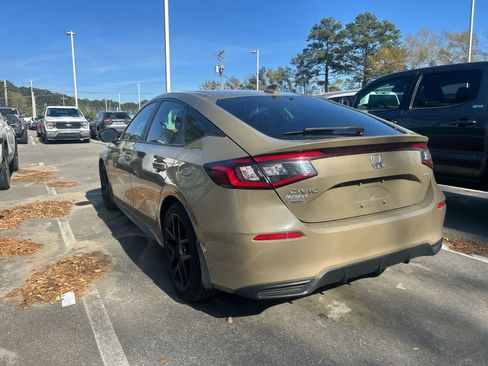 Used 2025 Honda Civic Sport image 2