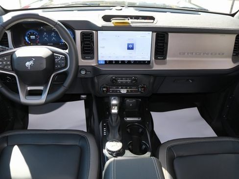 New 2025 Ford Bronco Outer Banks image 13
