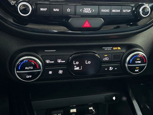 Used 2023 Kia Soul GT-Line FWD image 21