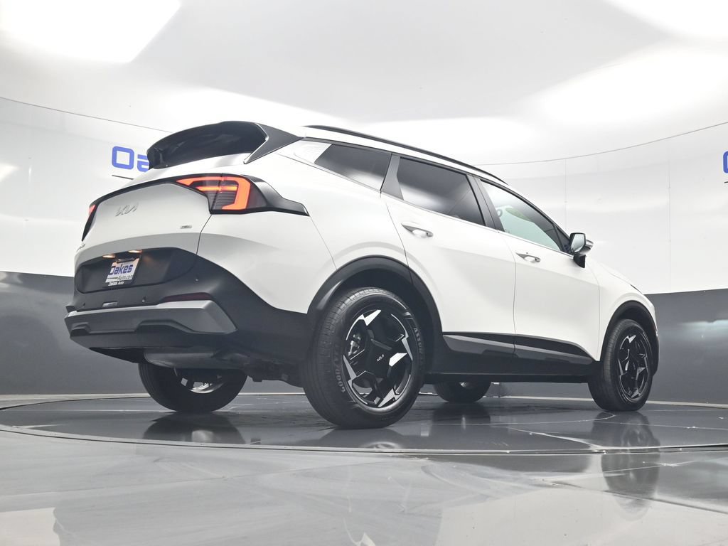 Certified 2026 Kia Sportage EX w/ EX Panoramic Sunroof Package AWD/4WD image 45