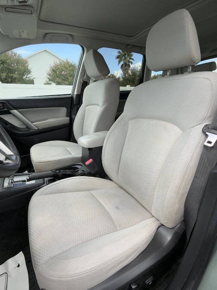 Used 2017 Subaru Forester 2.5i Premium w/ All-Weather Package AWD/4WD image 10