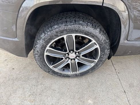 Used 2019 GMC Acadia Denali w/ Technology Package image 10