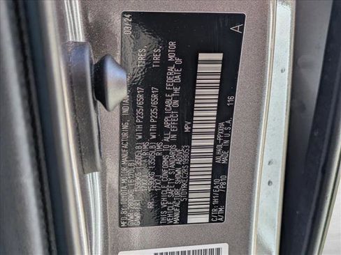 Used 2024 Toyota Sienna XLE image 27