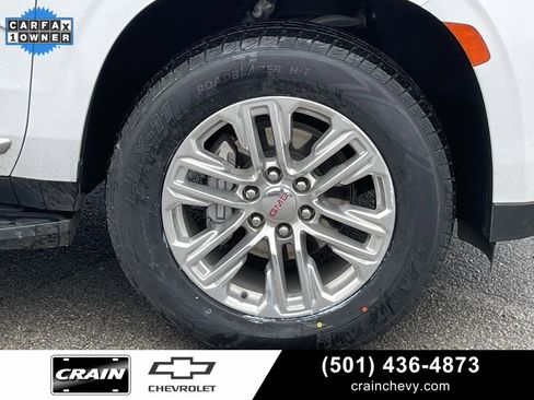 Used 2024 GMC Yukon XL SLT image 32