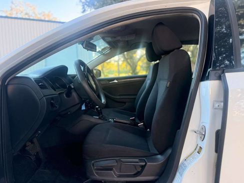 Used 2016 Volkswagen Jetta S image 10