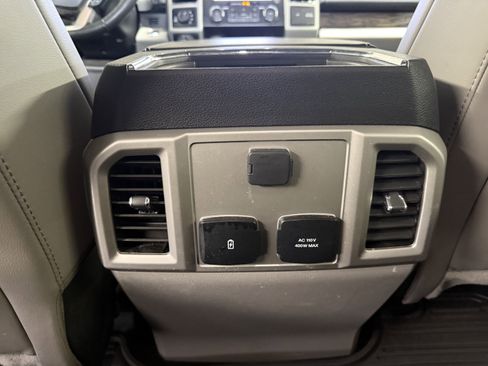 Used 2019 Ford F150 Lariat image 26