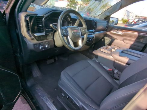 Used 2023 GMC Sierra 1500 Elevation AWD/4WD image 8
