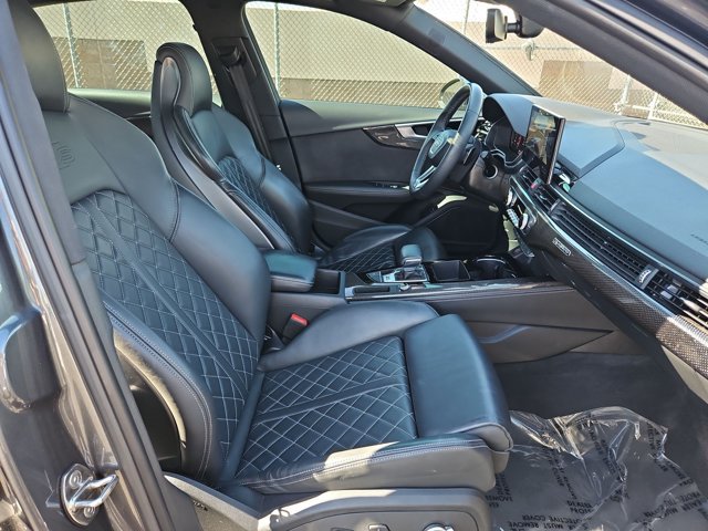 Used 2023 Audi S4 Premium Plus w/ Premium Plus Package AWD/4WD image 25