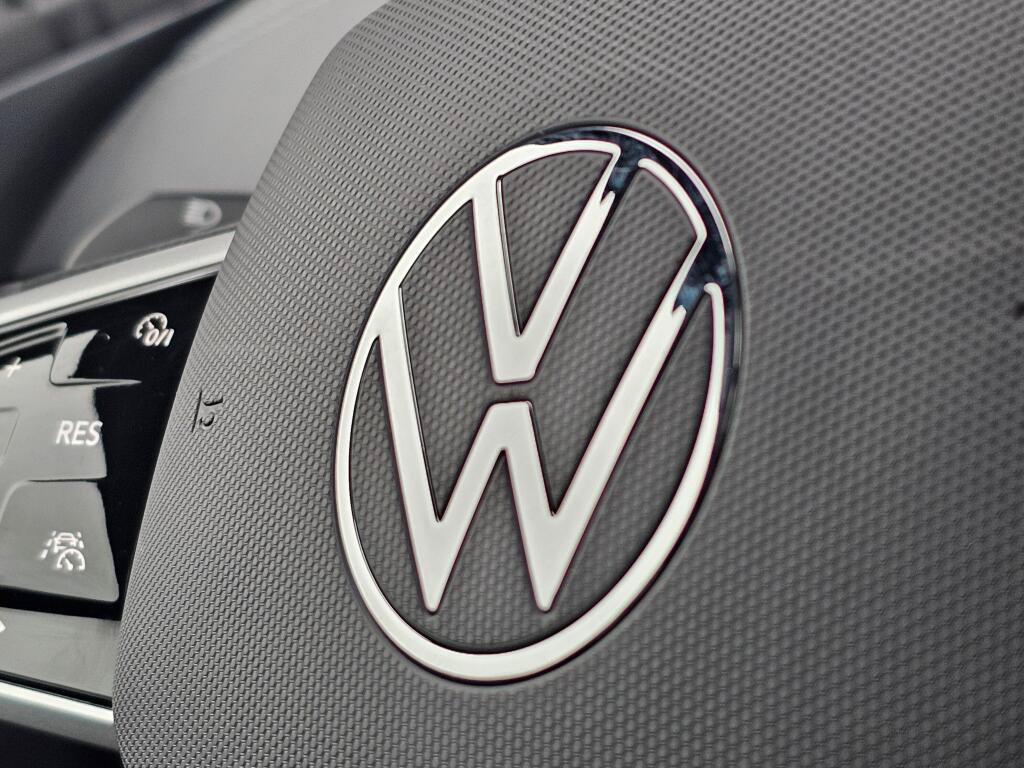 Used 2023 Volkswagen ID.4 Pro RWD image 30