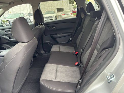 Used 2025 Nissan Rogue SV FWD image 44