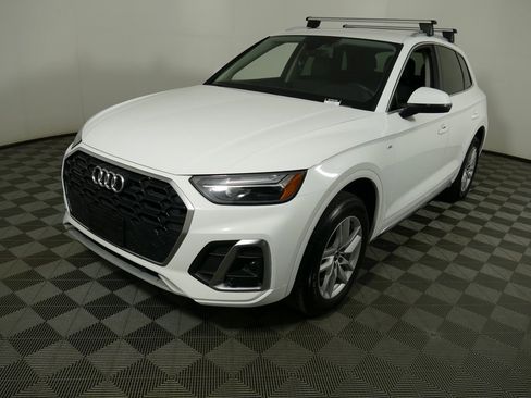 Used 2022 Audi Q5 2.0T Premium w/ Convenience Package image 7