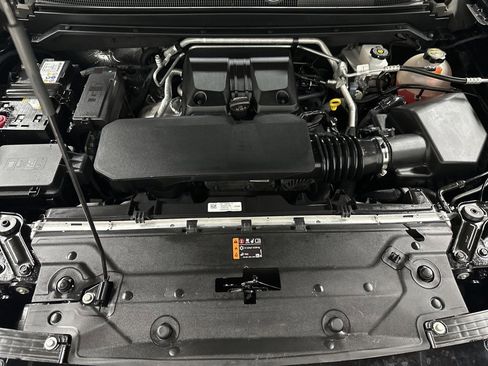 Used 2024 GMC Canyon Denali image 34