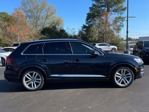 Used 2017 Audi Q7 3.0T Prestige image 3
