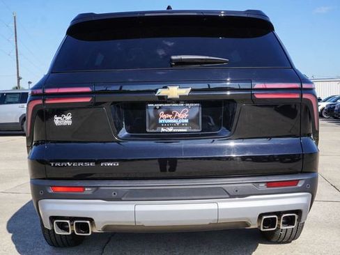 Used 2026 Chevrolet Traverse LT AWD/4WD image 6