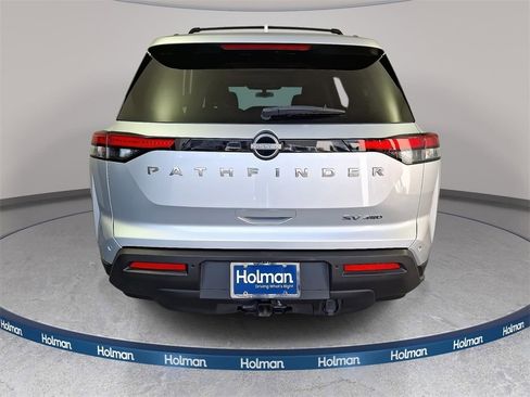 Used 2022 Nissan Pathfinder SV w/ SV Premium Package image 5