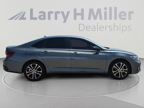 Used 2023 Volkswagen Jetta Sport FWD image 6