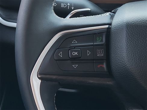 Used 2023 Jeep Grand Cherokee L Limited image 27