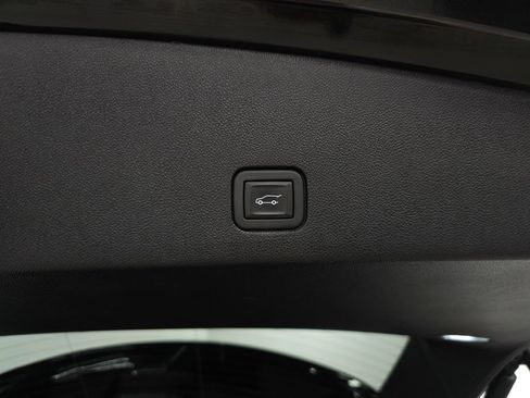 Certified 2023 Cadillac XT6 Premium Luxury w/ Technology Package AWD/4WD image 8