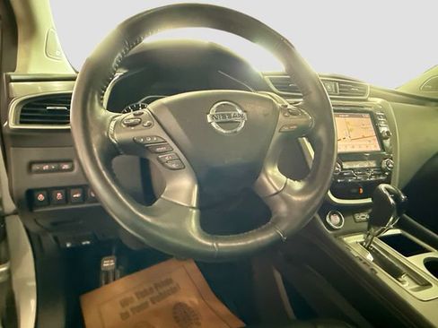 Used 2020 Nissan Murano SL w/ Moonroof Package AWD/4WD image 12