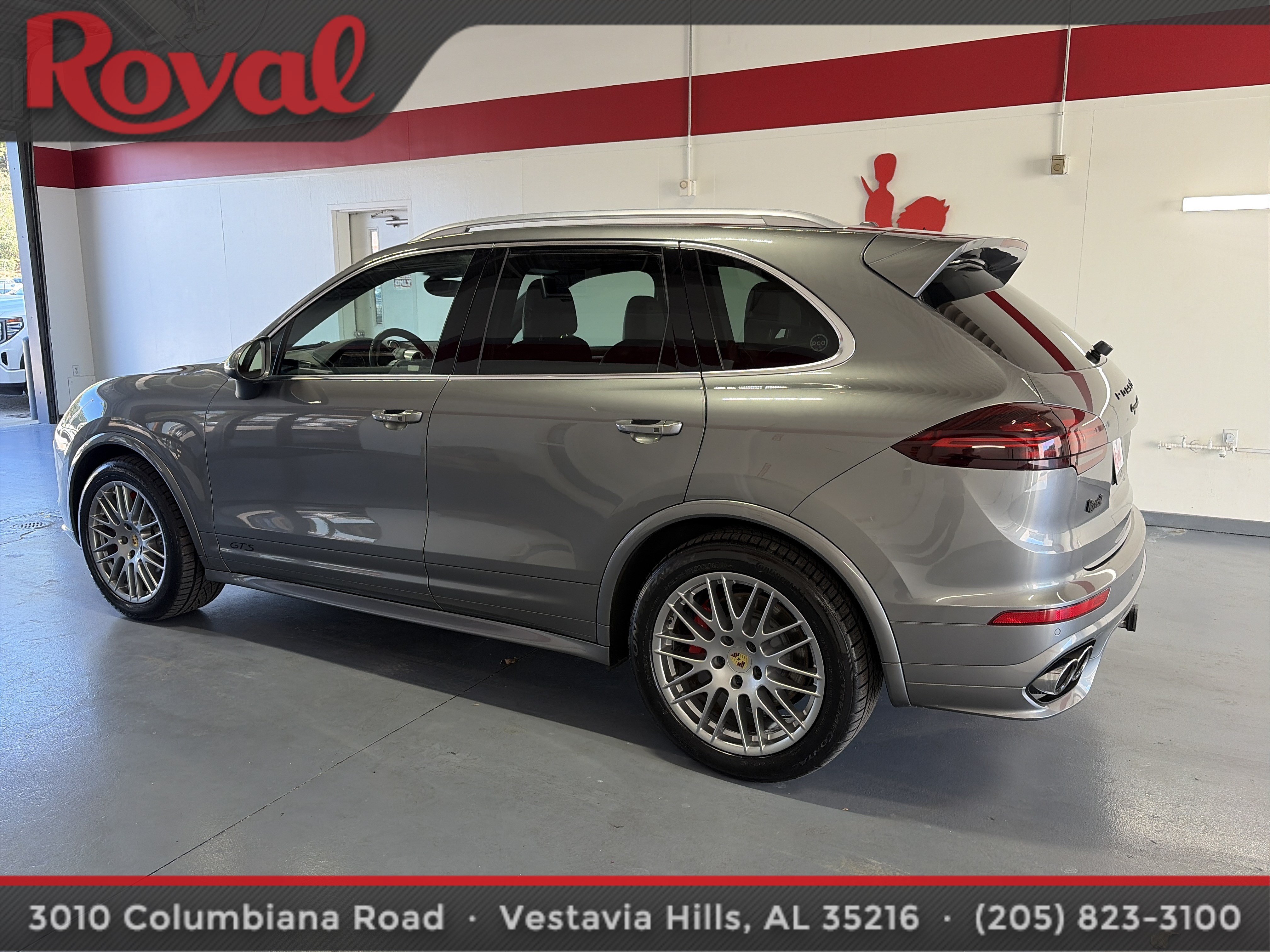 Used 2017 Porsche Cayenne GTS AWD/4WD image 2