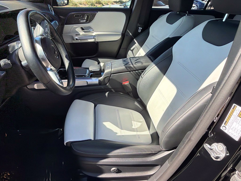 Used 2023 Mercedes-Benz GLB 250 image 20
