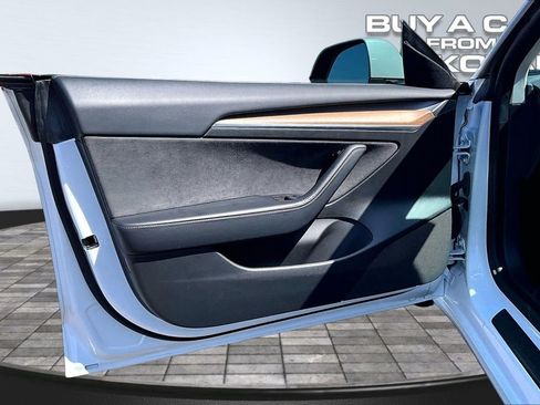 Used 2022 Tesla Model 3 Long Range image 22