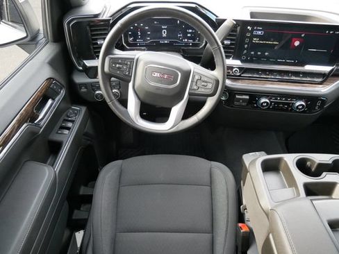 Used 2023 GMC Sierra 1500 SLE AWD/4WD image 9